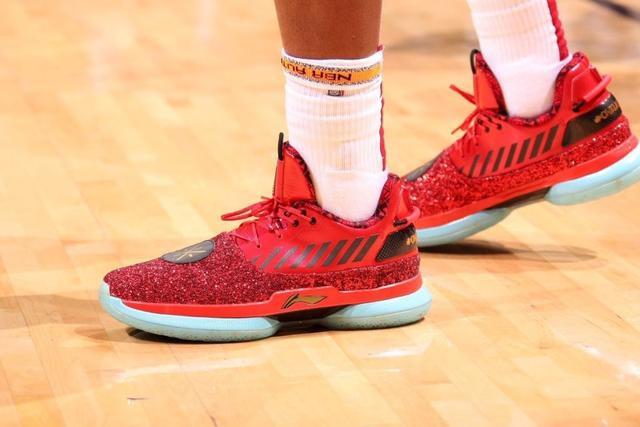 布伦森43分雄鹿不敌尼克斯4连败 猛龙力克奇才