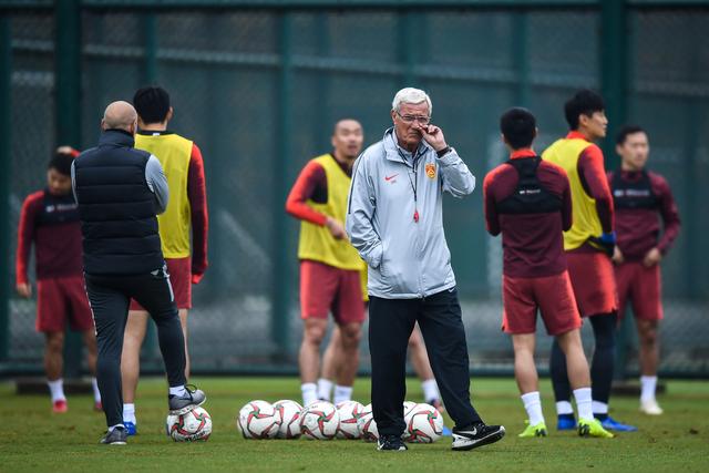 库兹马32分奇才送热火3连败 火箭逆转战胜国王