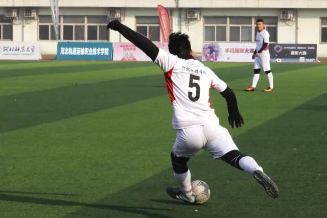 库兹马32分奇才送热火3连败 火箭逆转战胜国王