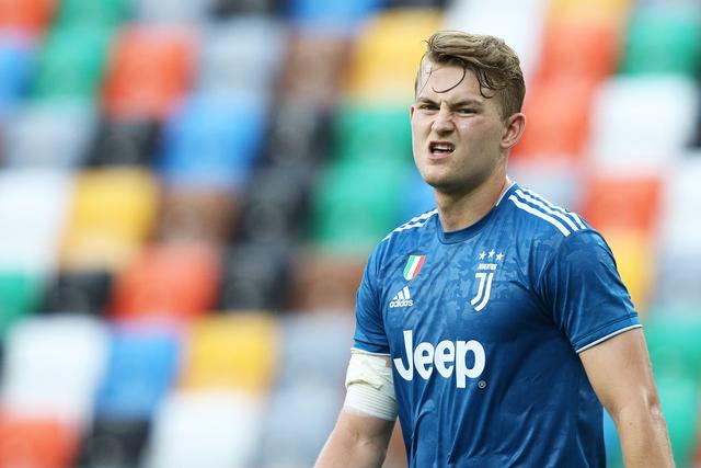 阿圭罗：曼城依然会坚持到最后&争取所有冠军